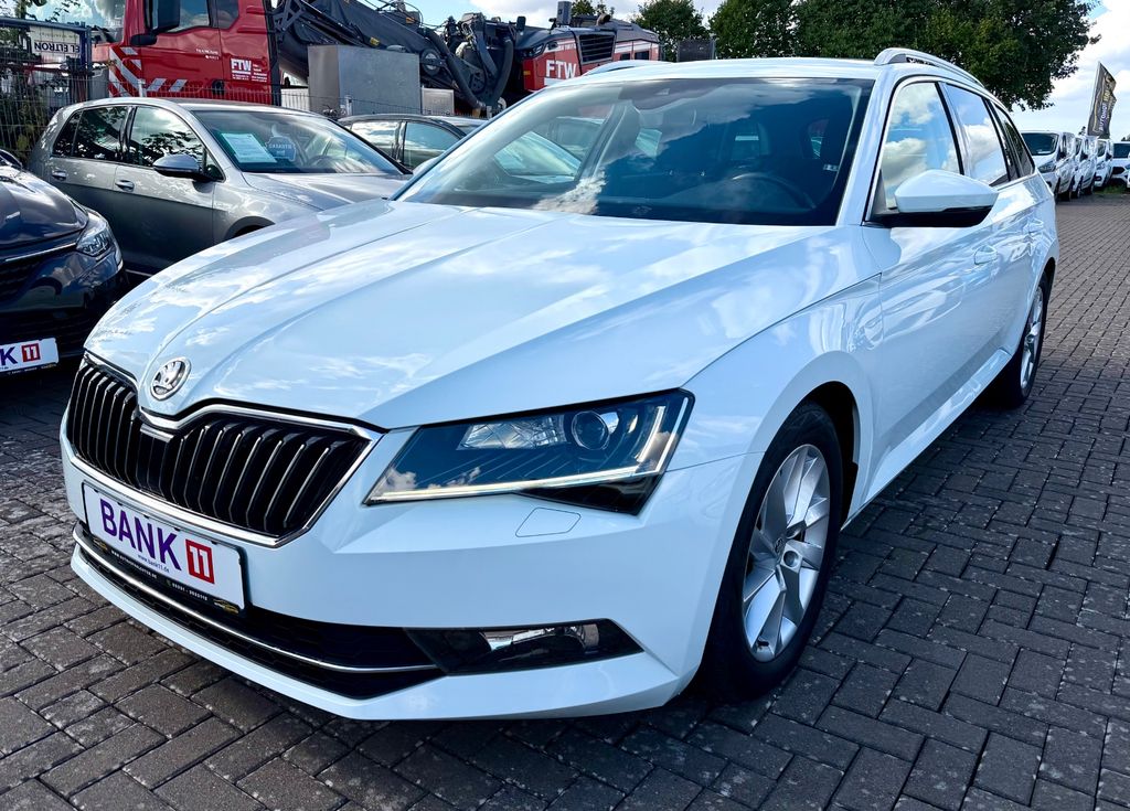 Bild des Angebotes Skoda Superb Style DSG NAVI KLIM DAB PDC SOM & WIN ALU