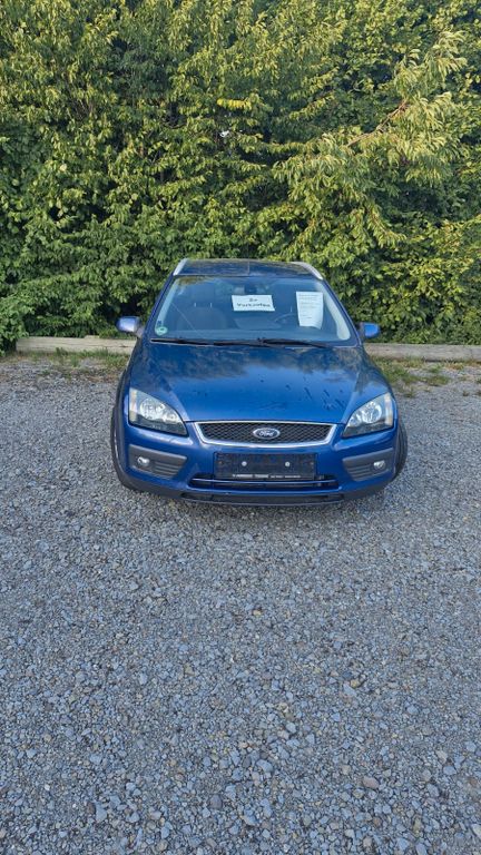 Bild des Angebotes Ford Focus 2,0 Ghia Ghia