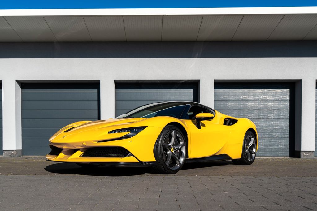 Bild des Angebotes Ferrari SF90 Stradale