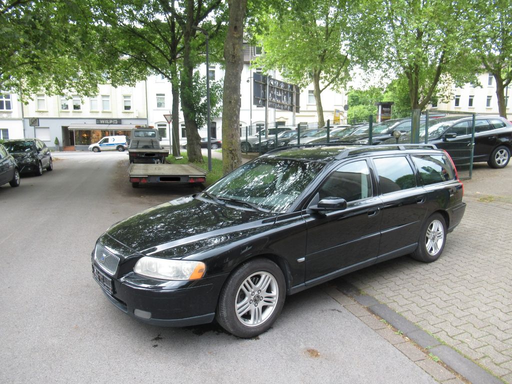 Bild des Angebotes Volvo V70 Kombi D5 Kinetic