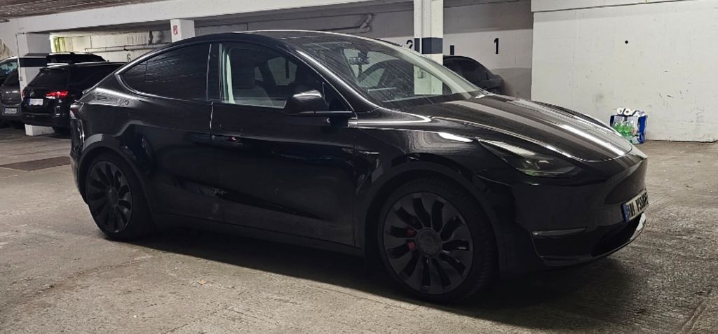Bild des Angebotes Tesla Model Y Performance Schwarz/Schwarz Hamburg