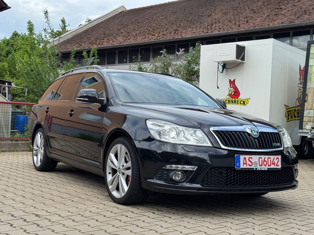 Bild des Angebotes Skoda Octavia Combi RS BI-Xenon Leder Navi 18 Zoll