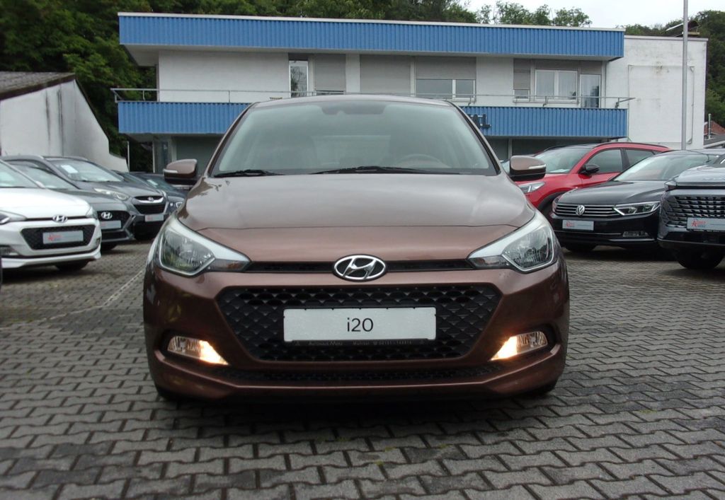 Bild des Angebotes Hyundai i20 blue YES!/ Sitz + Lenkradheizung/ Klima