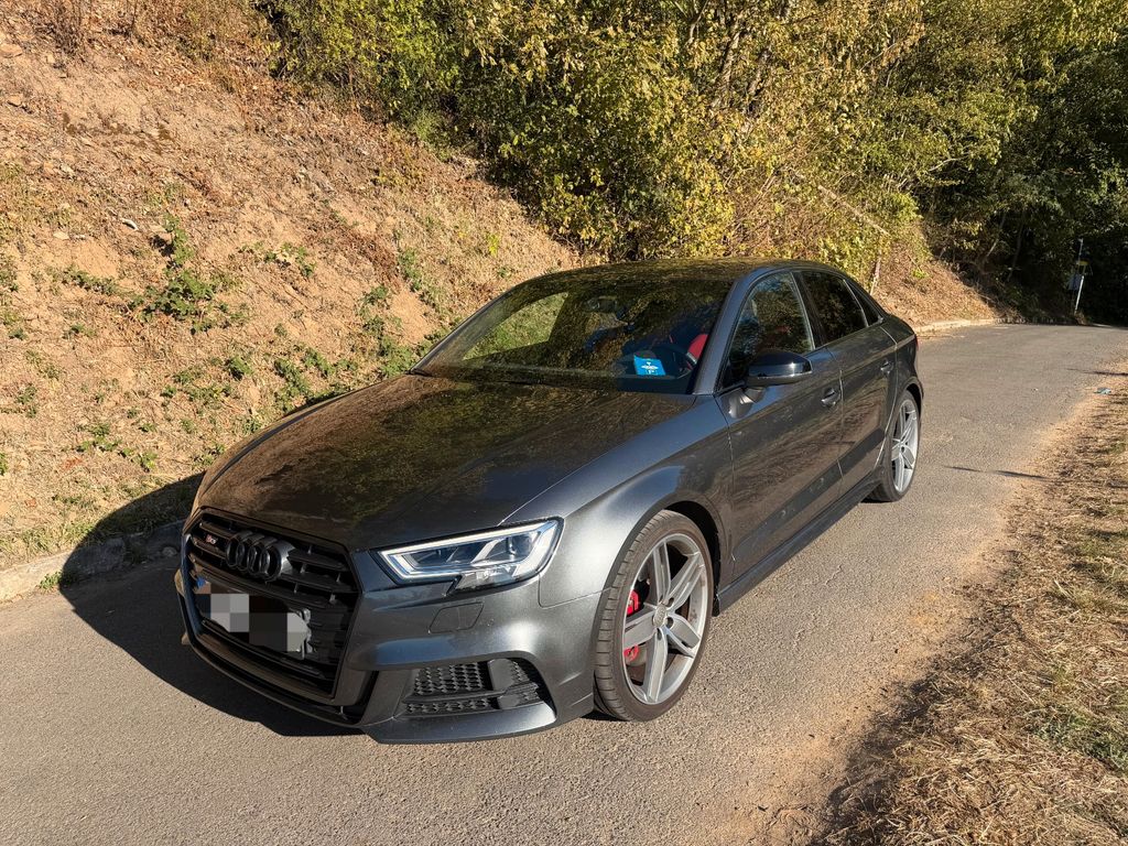 Bild des Angebotes Audi S3 Limousine - Lim. Edition expressrot