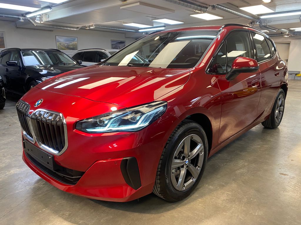 Bild des Angebotes BMW 220i Active Tourer  nur 4.664 km ! Kamera-AHK !