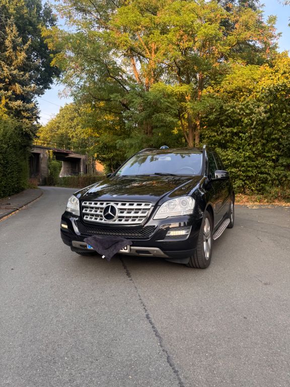 Bild des Angebotes Mercedes-Benz ML 300 CDI 4MATIC BlueEFFICIENCY -