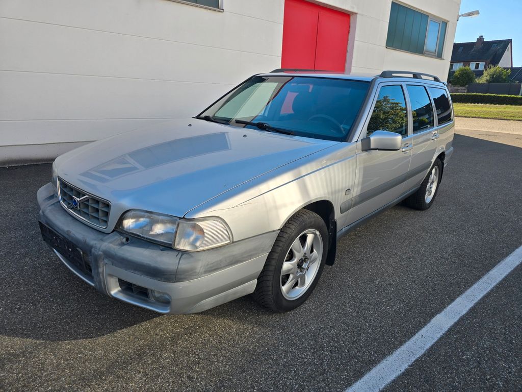 Volvo V70 XC Cross Country