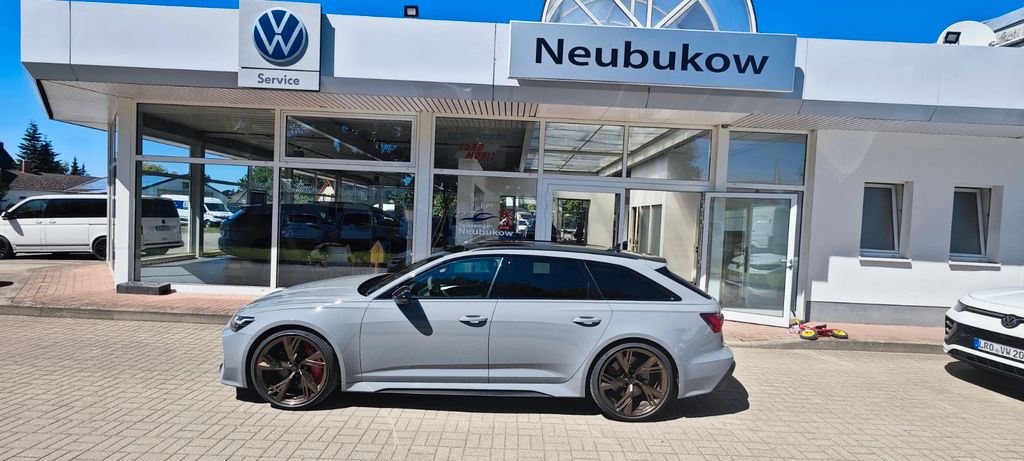 Bild des Angebotes Audi RS 6 Avant 4.0 TFSI /KERAMIK/AKRAPOVIC/PANORAMA