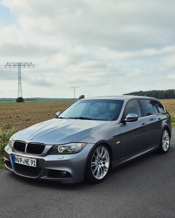 Bild des Angebotes BMW 330d Touring - M packet