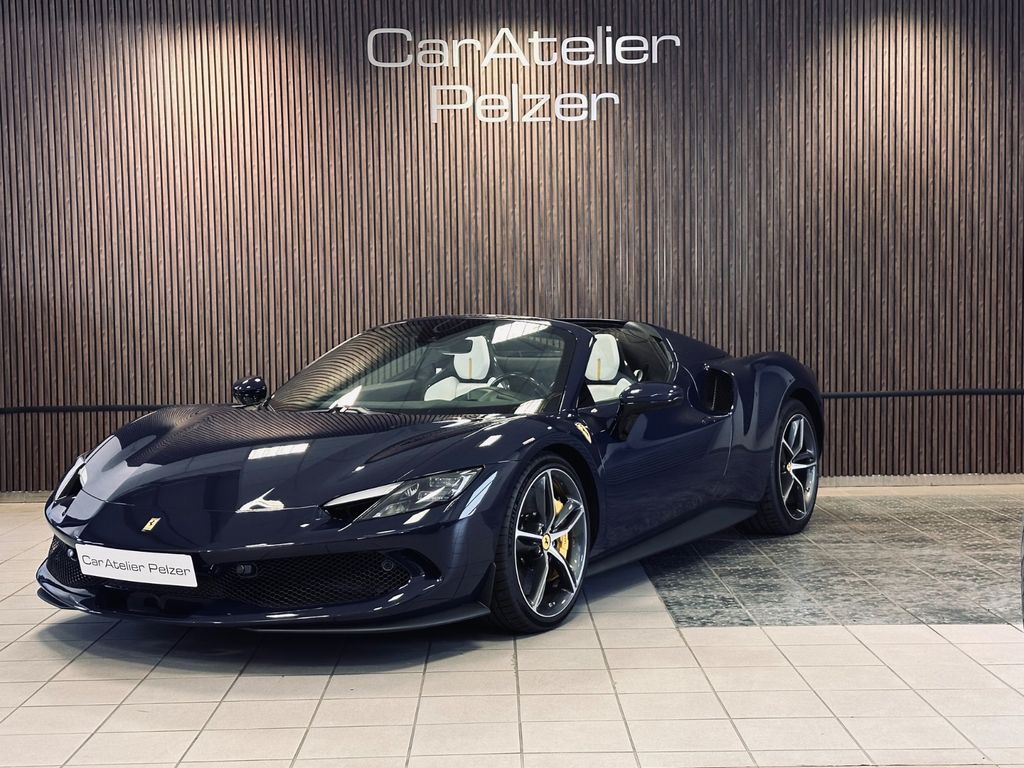 Bild des Angebotes Ferrari 296 GTS *Lift*1.Hand*Sonderfarbe Blu Scozia.*