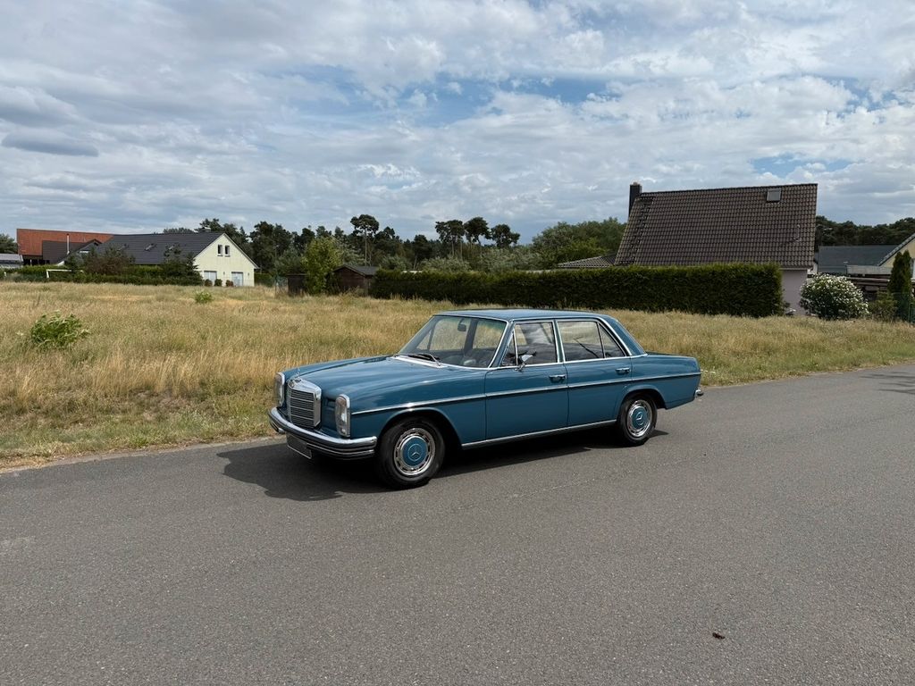 Bild des Angebotes Mercedes-Benz 250/8 Strich 8
