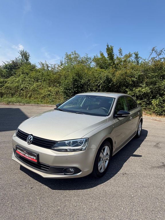 Bild des Angebotes Volkswagen Jetta VI Match 1.6 TDI *Sondermodell*Klima*Navi*