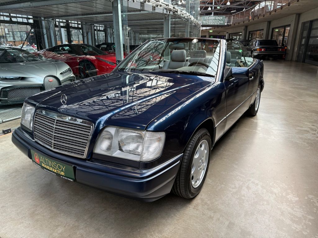 Bild des Angebotes Mercedes-Benz 220 Cabrio