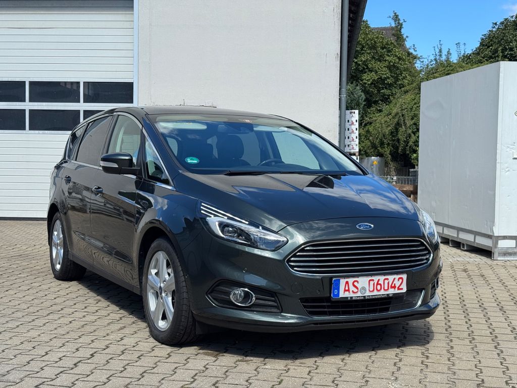 Bild des Angebotes Ford S-MAX Titanium Aut. Pano 7 Sitzen LED Navi AHK