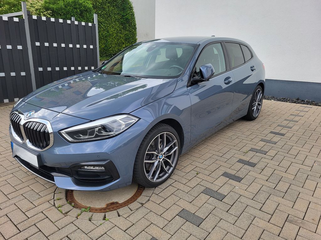 Bild des Angebotes BMW 120d xDrive Sport Line > AT-Motor mit 12.548Km