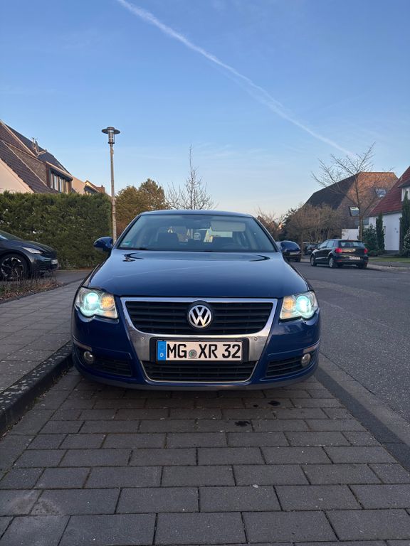 Volkswagen Passat 3.2 V6 FSI DSG 4Motion