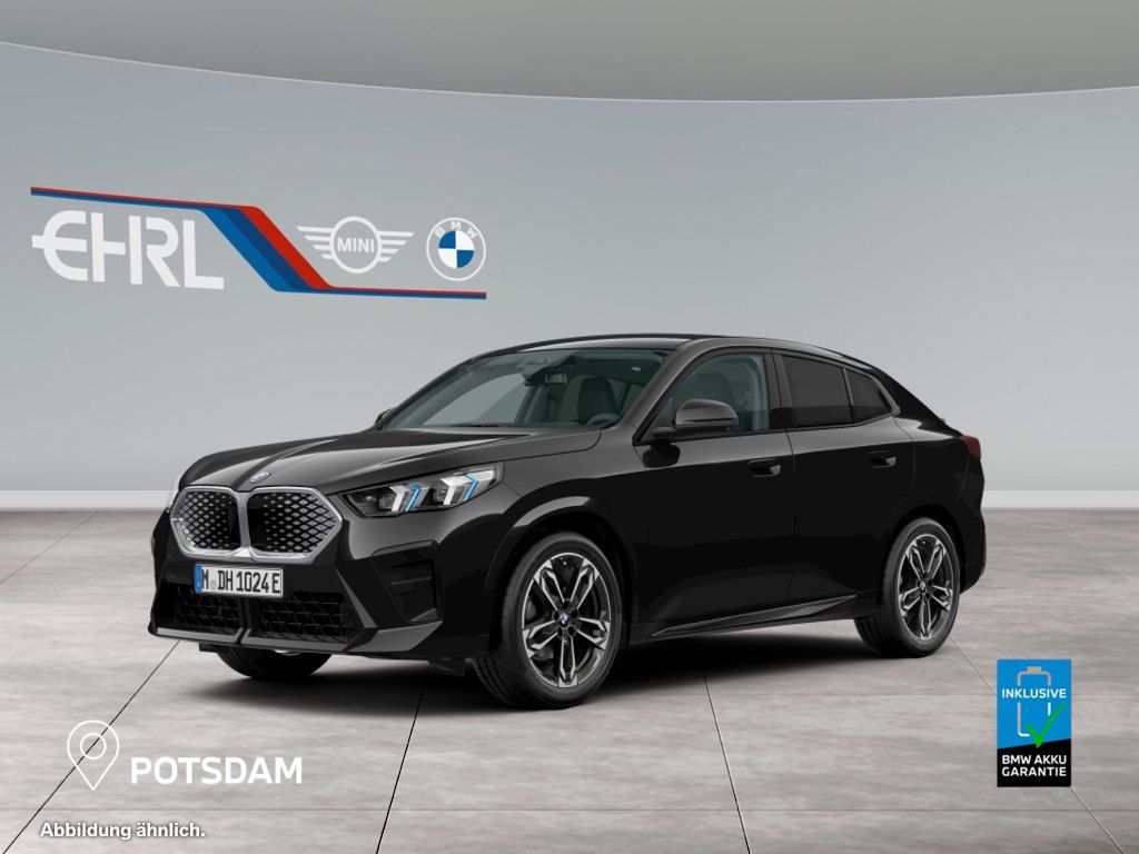 Bild des Angebotes BMW iX2 eDrive20 M Sportpaket Head-Up HK HiFi DAB