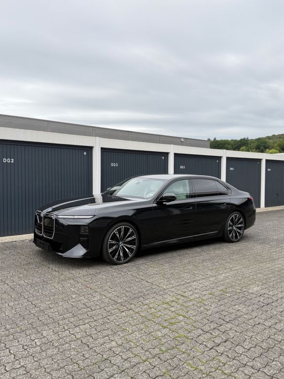BMW 740i xDrive/B&W/Kristal/TV/SkyL/Intgrl/Full