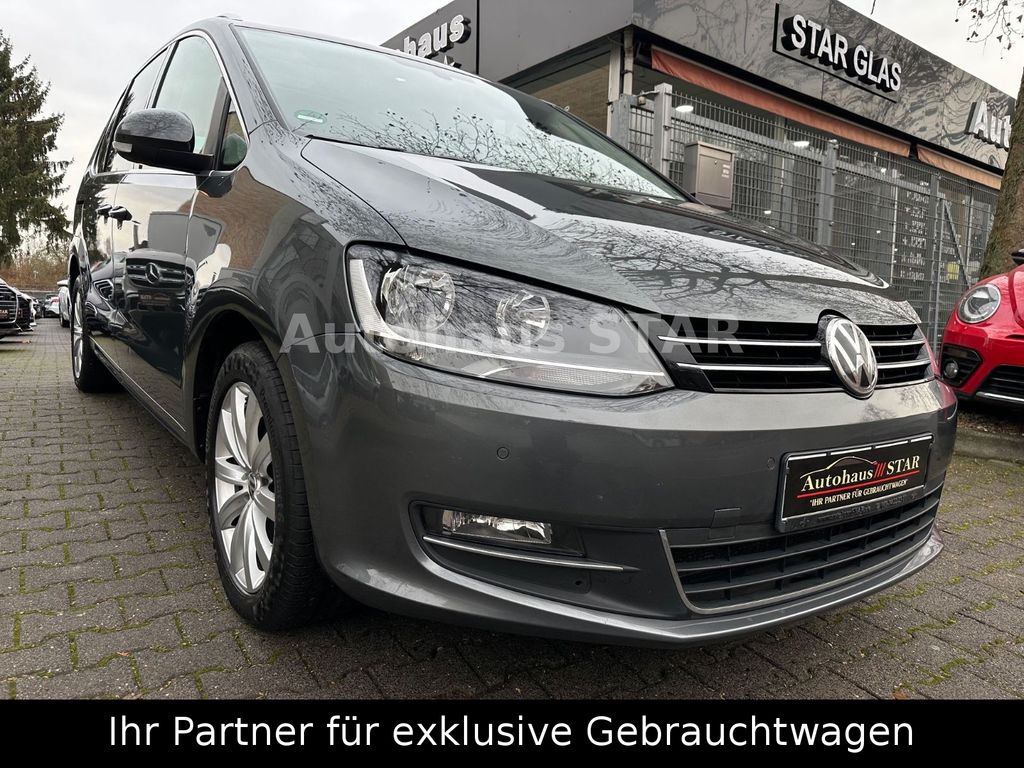 Bild des Angebotes Volkswagen Sharan Highline BMT / 7SITZE - PANO - NAVI - AHK