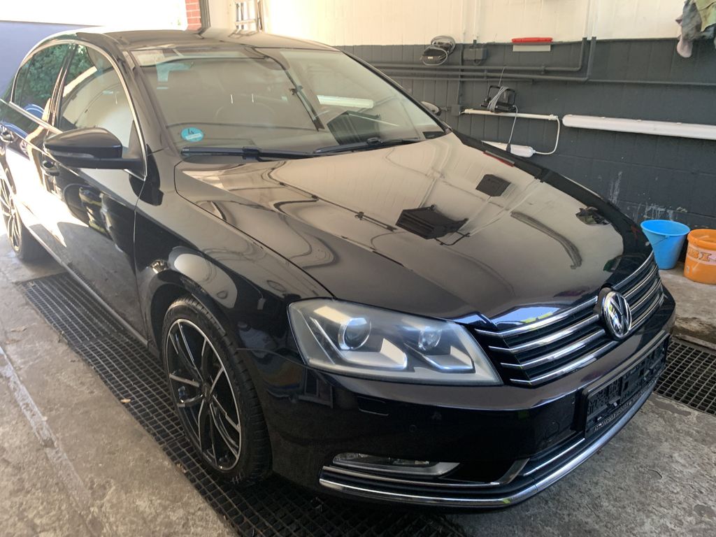 Bild des Angebotes Volkswagen Passat Limousine Highline BlueMotion AUTOMATIK