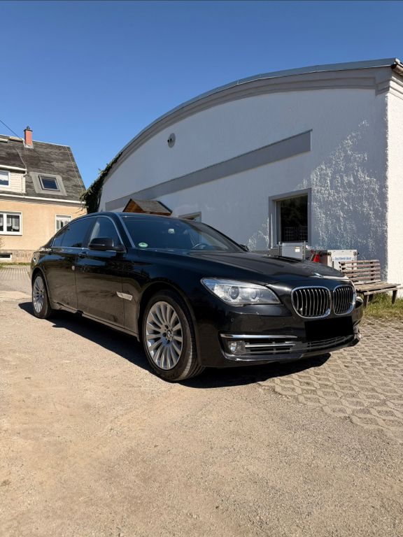 Bild des Angebotes BMW 750Li xDrive LCI 4.4l V8 Twin Turbo 3.Hand