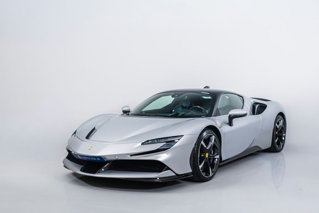 Bild des Angebotes Ferrari SF90 - Garantie, Carbon, Lift, JBL, VAT