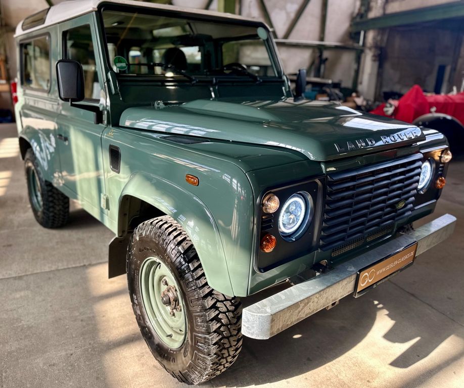 Bild des Angebotes Land Rover Defender 90 E Station Wagon TD4 2.Hd TOP Zustand