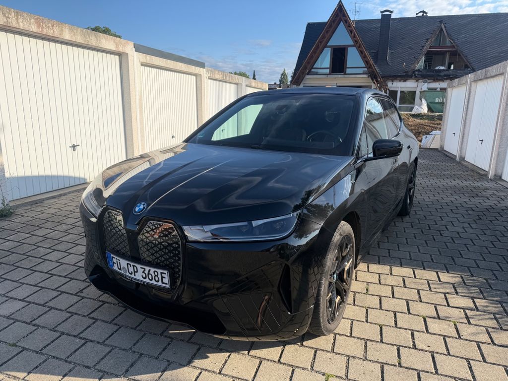 Bild des Angebotes BMW iX xDrive40 -