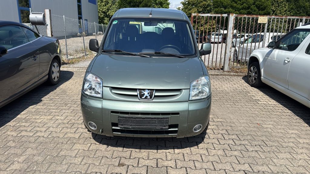 Bild des Angebotes Peugeot Partner Premium Kombi