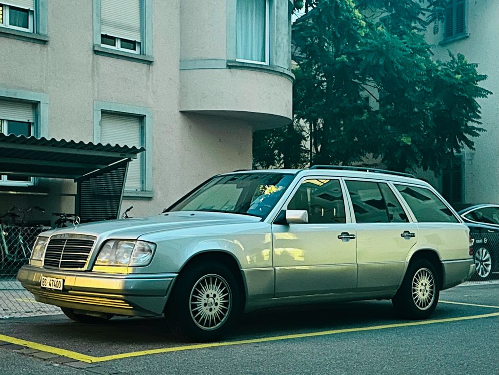 Mercedes-Benz E 300 TD Kombi (S124): 7-Plätzer, CH-Veteran