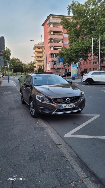 Bild des Angebotes Volvo V60 Cross Country D3 Summum Summum
