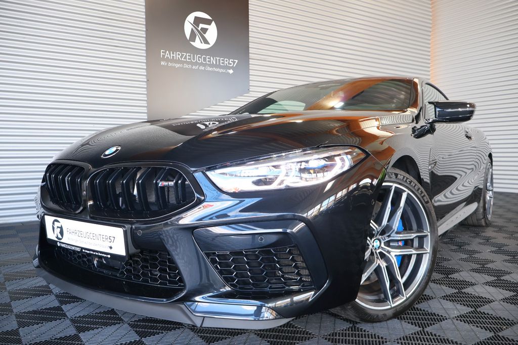 Bild des Angebotes BMW M8 xDrive Coupé/ACC/LASER/SOFTCLOSE/CARPLAY/H&K