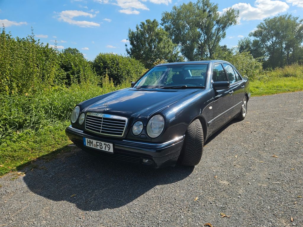 Bild des Angebotes Mercedes-Benz E240 ohne Rost mit frischem Service neue Reifen