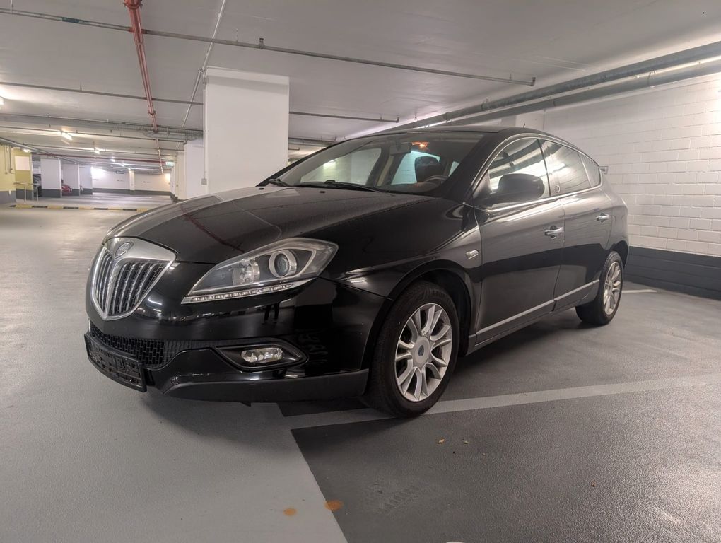 Bild des Angebotes Lancia Delta Argento
