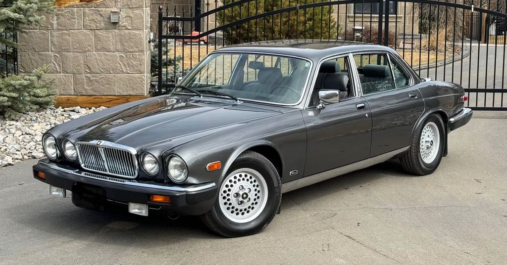 Bild des Angebotes Jaguar XJ12, 1.Hand, 55.200 km, 3 Jahre Garantie