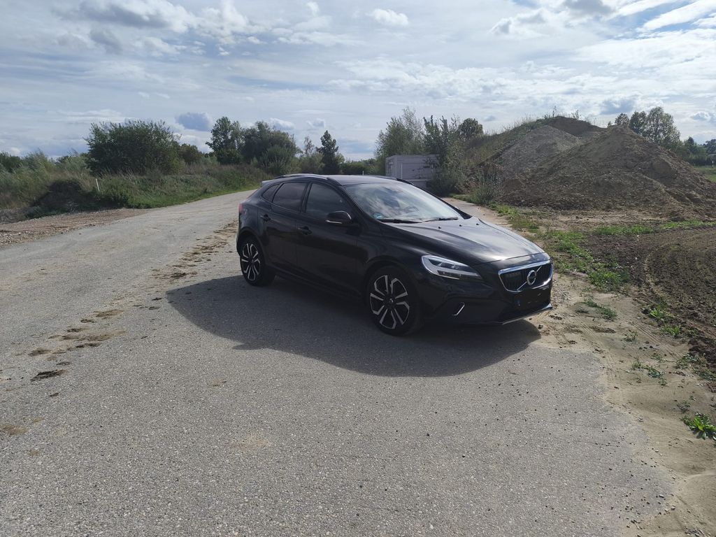Bild des Angebotes Volvo V40 Cross Country T4 AWD Geartronic Plus Plus