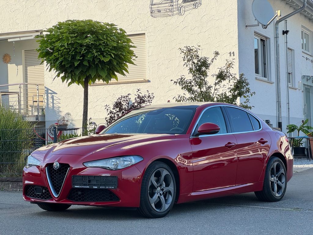 Bild des Angebotes Alfa Romeo Giulia Super 2.2 Deutsches Fzg.*GARANTIE*KAMERA*