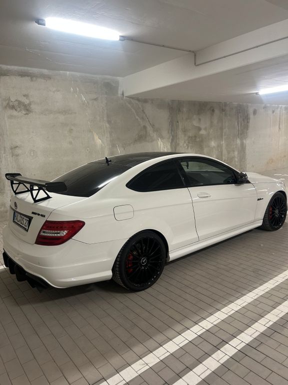 Mercedes-Benz C 63 AMG C 63 Coupé Autom. Standard