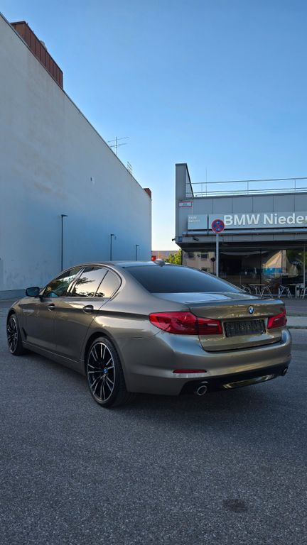 Bild des Angebotes BMW 530d xDrive A
