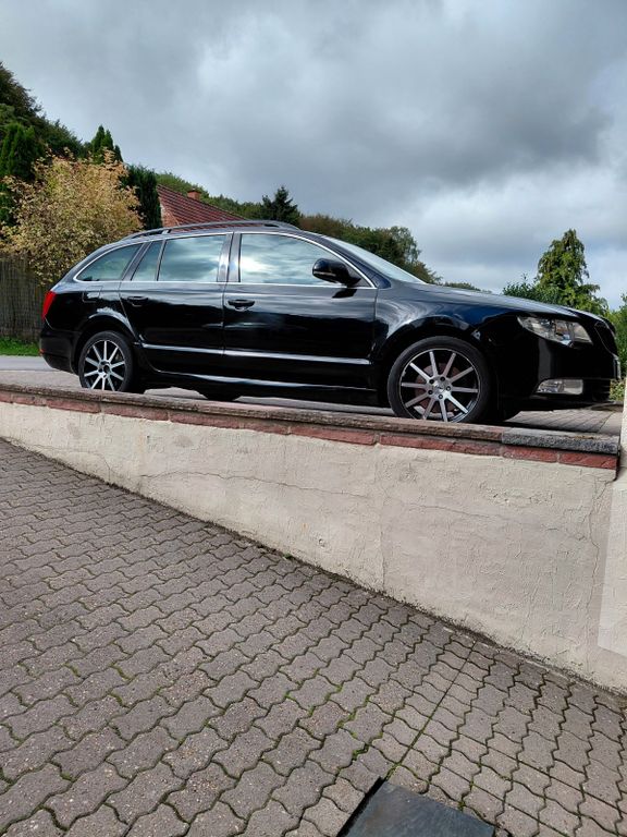 Bild des Angebotes Skoda Superb 2.0 TDI PD DSG Comfort Combi Comfort