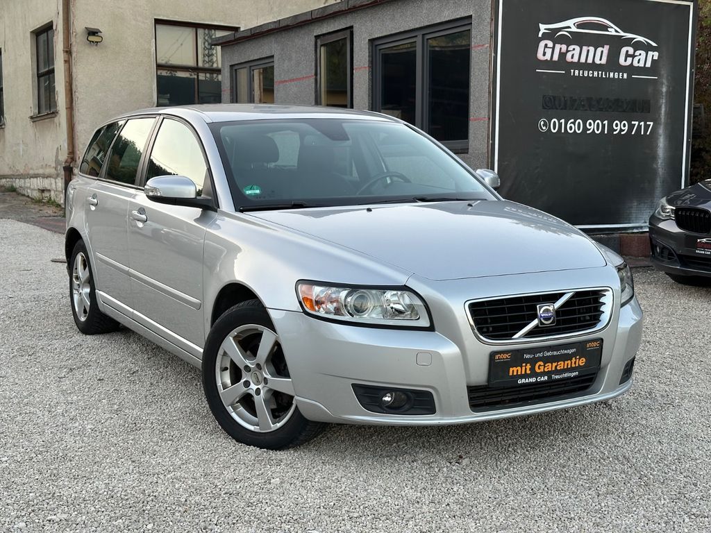 Bild des Angebotes Volvo V50 Kombi 1.6 D Momentum