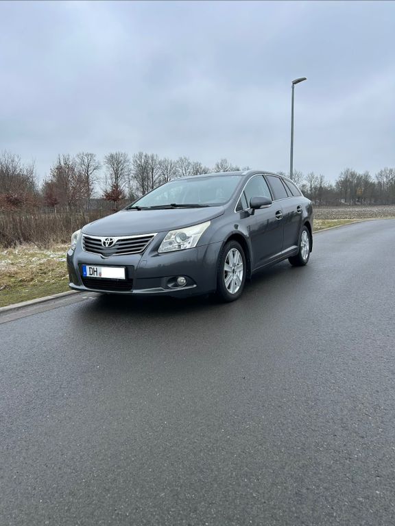 Bild des Angebotes Toyota Avensis Combi Edition 2.2 D-4D Automatik Edition