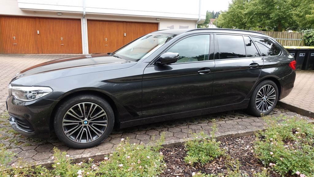 Bild des Angebotes BMW 520d xDrive Touring Allradantrieb