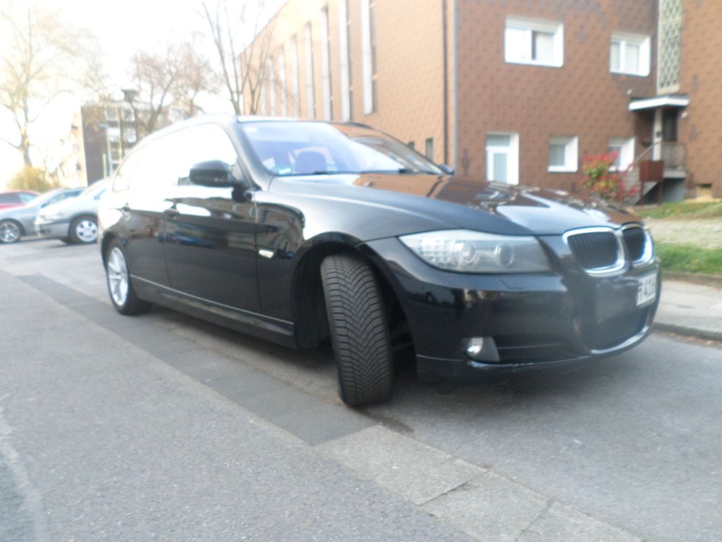Bild des Angebotes BMW 320d Touring - Sehr gut ausgestatttet, AHK usw.