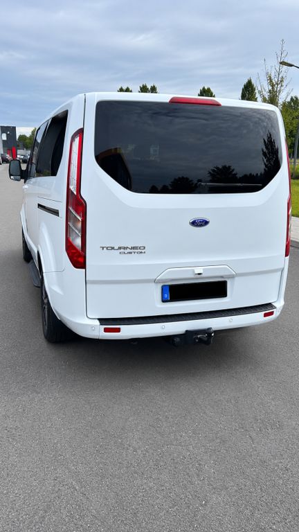 Bild des Angebotes Ford Tourneo Custom 2.0 EcoBlue 125kW 320 L1 Tita...