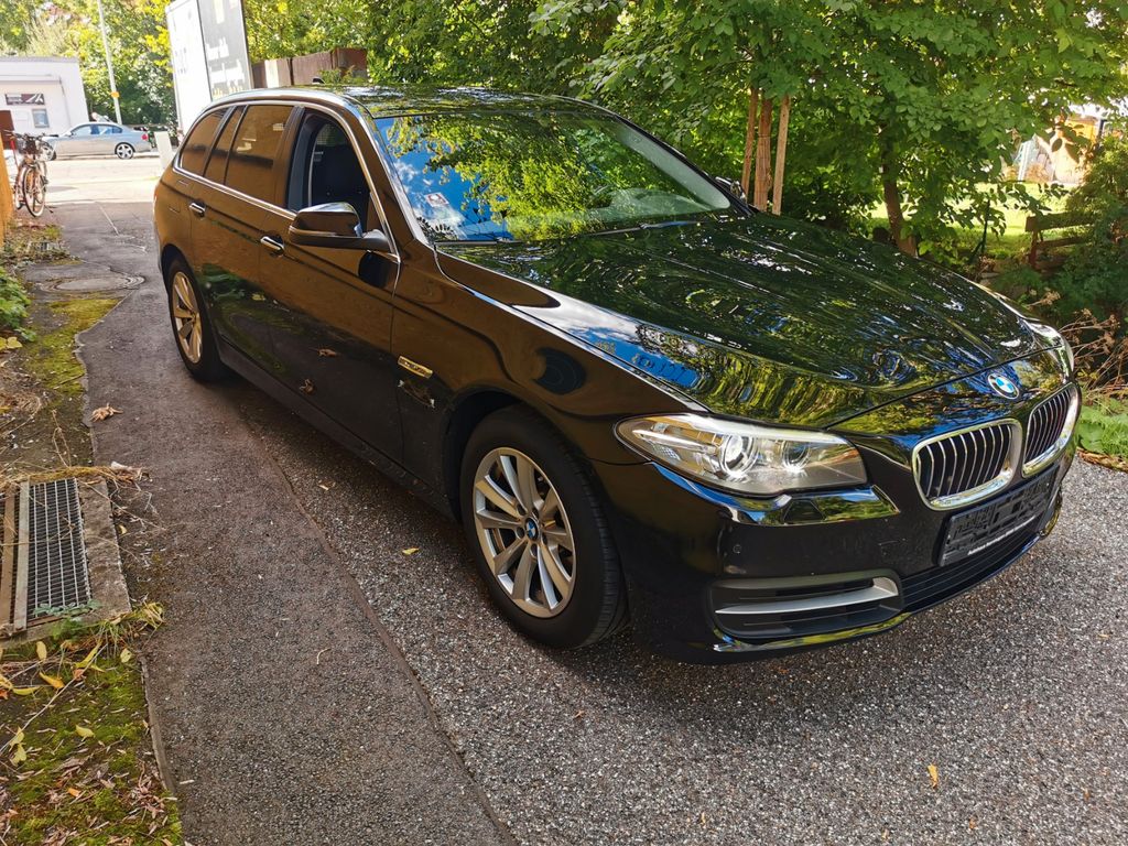 Bild des Angebotes BMW 518d  Touring Automatik Navi AHK PDC Scheckheft