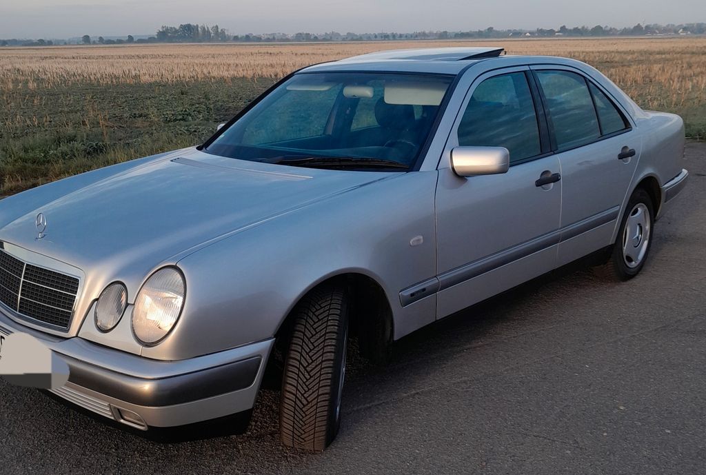 Bild des Angebotes Mercedes-Benz 230
