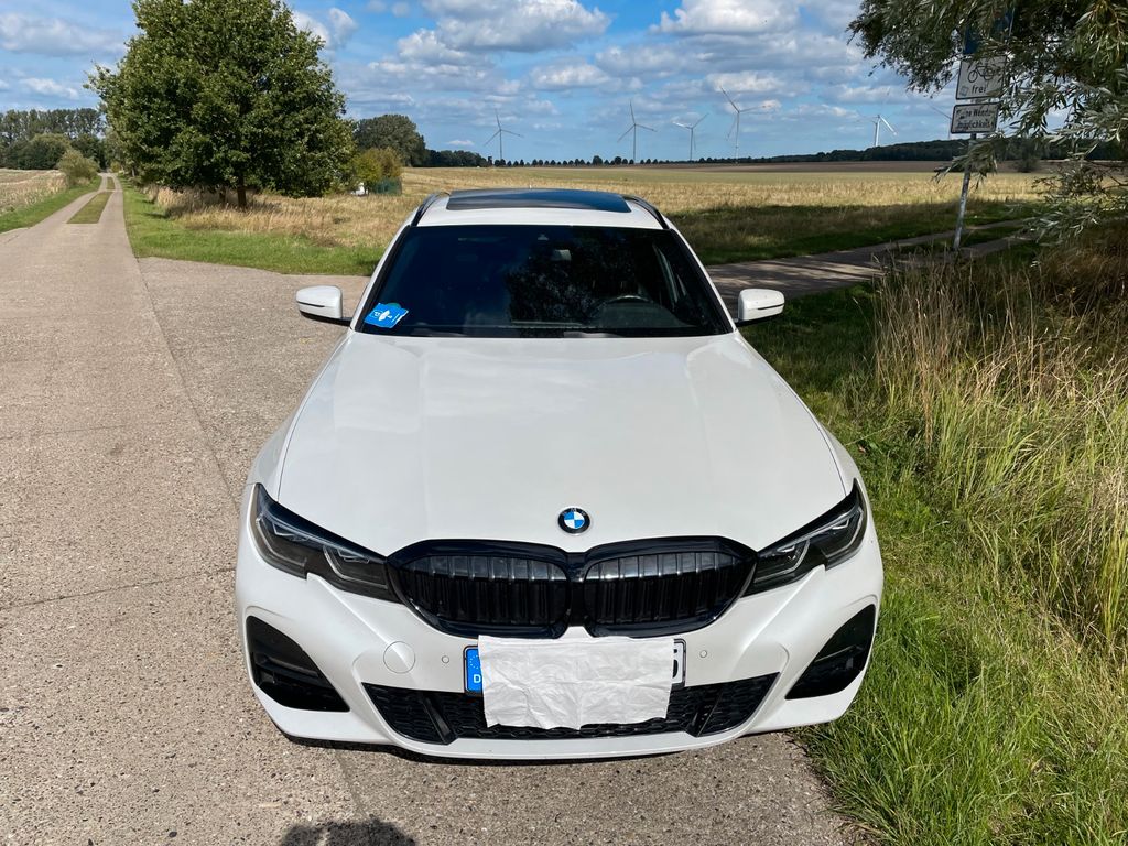 Bild des Angebotes BMW 330d xDrive Touring M Sport Auto. M Sport