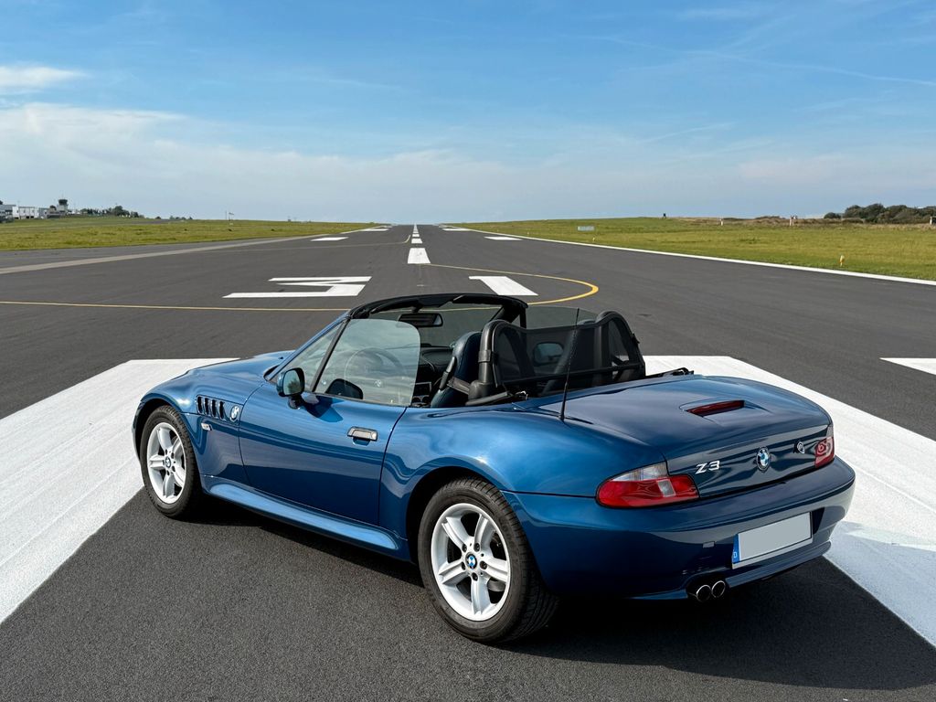 Bild des Angebotes BMW Z3 Roadster 2.2i - Automatik - Topas Blau