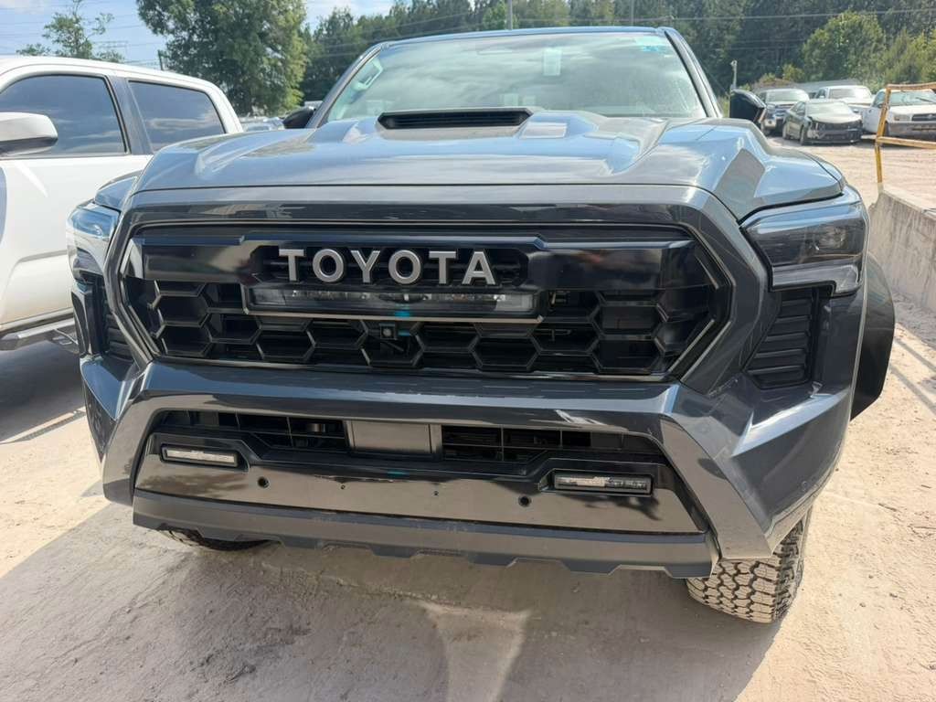 Toyota Tacoma TRD PRO HEV 2026/Two units in Europe